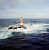 Photos aériennes de "phare" - Photo réf. 23342 - Situé au sud de l'archipel de Molène (Finistère), le phare des Pierres Noires culmine à 28 mètres.
