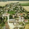 Photos aériennes de Izeure (21110) | Côte-d'Or, Bourgogne, France - Photo réf. 703172 - En lizire immdiate d'une des plus belles forts de Cte-d'Or, Izeure a tout pour sduire les citadins en mal de calme et d'air pur.