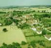 Photos aériennes de "carrefour" - Photo réf. 703857 - Ancien carrefour entre la Haute-Bourgogne, le Morvan et le Tonnerois, le petit bourg d'Epoisses conserve une longue tradition de passage.