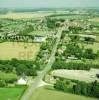Photos aériennes de "passage" - Photo réf. 703861 - Ancien carrefour entre la Haute-Bourgogne, le Morvan et le Tonnerois, le petit bourg d'Epoisses conserve une longue tradition de passage.