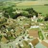 Photos aériennes de "Bourgogne" - Photo réf. 703867 - Ancien carrefour entre la Haute-Bourgogne, le Morvan et le Tonnerois, le petit bourg d'Epoisses conserve une longue tradition de passage.