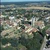 Photos aériennes de "Saint" - Photo réf. 719074 - Le coeur du village avec son imposante glise Saint-Pierre et Saint-Paul