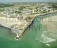 Photos aériennes de Audierne (29770) - Autre vue | Finistère, Bretagne, France - Photo réf. 719649 - Plage de sable fin et la digue du Raoulic.