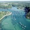 Photos aériennes de "bateaux" - Photo réf. 719807 - Fleuve ctier de Bretagne prs de pont-Aven : 25 Km. Les tablissements ostricoles sont remarquables sur les rives du Blon.