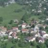 Photos aériennes de "dominé" - Photo réf. 10041 - Avignon-Lès-Saint-Claude est un village attachant qui domine un des points de vue les plus spectaculaires du département.