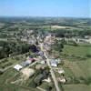 Photos aériennes de "lieu" - Photo réf. 10977 - Typique village de la France d'autrefois, avec ses commerces groupés sur la place, ce chef-lieu de canton affiche ses particularités comme autant d'attraits.