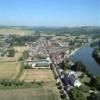 Photos aériennes de "voie" - Photo réf. 11217 - L'Yonne a toujours été une voie de communication pour les voyageurs comme pour les marchandises. Vincelles tire son nom de vin.