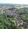 Photos aériennes de "piton" - Photo réf. 11250 - Vue d'ensemble du village perch sur un piton rocheux, qui offre un panorama sur la valle de l'Yonne.