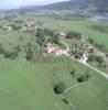 Photos aériennes de Grande-Rivière (39150) | Jura, Bourgogne-Franche-Comté, France - Photo réf. 13359 - Un des hameaux entourant le lac.