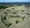 Photos aériennes de "gros" - Photo réf. 14966 - Aux avant-postes du Morvan, La Roche est un gros bourg qui a su rsister  l'usure du temps.