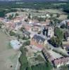 Photos aériennes de "gros" - Photo réf. 14973 - Aux avant-postes du Morvan, La Roche est un gros bourg qui a su rsister  l'usure du temps.