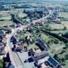 Photos aériennes de "gros" - Photo réf. 14975 - Aux avant-postes du Morvan, La Roche est un gros bourg qui a su rsister  l'usure du temps.