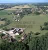 Photos aériennes de "(nord)" - Photo réf. 15041 - Le village aux sources, aux limites Nord de la Bresse, sur des collines dtaches des monts jura, compte une douzaine d'exploitations agricoles.