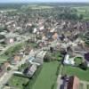 Photos aériennes de "Terre" - Photo réf. 15049 - Ancien bourg médiéval, ex-enclave de Bourgogne en terre comtoise, Chaussin, chef-lieu de canton, est un centre actif de commerces et de services.