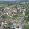 Photos aériennes de "lieu" - Photo réf. 15055 - Ancien bourg médiéval, ex-enclave de Bourgogne en terre comtoise, Chaussin, chef-lieu de canton, est un centre actif de commerces et de services.