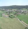 Photos aériennes de "vallon" - Photo réf. 15250 - Vue d'ensemble du village dans un beau vallon du Revermont.