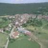 Photos aériennes de "village" - Photo réf. 15323 - Petite commune attachante, sentinelle de Lons-le-Saunier, le village de Pannessires n'est dnu ni de particularits, ni de charme.