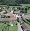 Photos aériennes de Verges (39570) | Jura, Franche-Comté, France - Photo réf. 15766 - Vue d'ensemble du village avec son glise et son chteau priv en cours de rnovation.