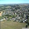 Photos aériennes de "cité" - Photo réf. 17661 - Une cité née dans l'anse de la Mer des Faluns.