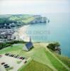 Photos aériennes de Étretat (76790) - Autre vue | Seine-Maritime, Haute-Normandie, France - Photo réf. 18347 - La falaise d'Amont et la chapelle Notre Dame de la Garde face  la falaise d'Aval et  l'Aiguille qui se dresse  70 m.