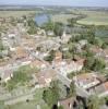 Photos aériennes de "saône" - Photo réf. 20238 - La rue principale et l'glise Saint -Lger devant un mandre de la Sane.