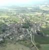 Photos aériennes de "monde" - Photo réf. 21158 - L'architecture marquée des maisons est dû à la situation de la commune, qui est tournée vers la ville et le monde rural.