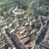 Photos aériennes de "AVEC" - Photo réf. 21414 - Vue du quartier de l'glise Saint-Martin avec sa tour romane carre et classe.