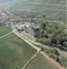 Photos aériennes de "dominé" - Photo réf. 21433 - Le château de Rully domine la vallée.