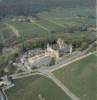 Photos aériennes de "dominé" - Photo réf. 21434 - Le château de Rully domine la vallée.