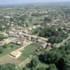 Photos aériennes de "cette" - Photo réf. 21473 - Le caractre  la fois rural et rsidentiel de cette ville en font des atouts incontestables.