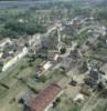 Photos aériennes de "village" - Photo réf. 21691 - Le centre du village et son glise gothique.