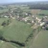 Photos aériennes de "environnement" - Photo réf. 22036 - Village au coeur d'un environnement très vert et vallonné.
