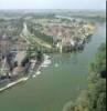 Photos aériennes de "saône" - Photo réf. 22367 - La vieille ville bordée par le confluent de la Saône et du Doubs.