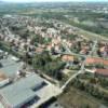 Photos aériennes de "cette" - Photo réf. 22470 - La vie d'un village charmant et fleuri caractrise aujourd'hui cette ancienne cit ouvrire autrefois nomme village des Alouettes.