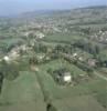 Photos aériennes de "AVEC" - Photo réf. 22760 - Village situ dans la valle du Mesvrin, avec ses hautes collines sillones de sentiers.