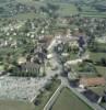 Photos aériennes de "vallée" - Photo réf. 22763 - Village situ dans la valle du Mesvrin, avec ses hautes collines sillones de sentiers.