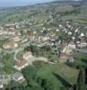 Photos aériennes de "avec" - Photo réf. 22767 - Village situ dans la valle du Mesvrin, avec ses hautes collines sillones de sentiers.