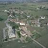 Photos aériennes de "Petit" - Photo réf. 22846 - Vue d'ensemble de ce petit bourg et son église Notre-Dame.