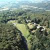 Photos aériennes de "site" - Photo réf. 23013 - Uchon, village perché, connu pour ses rochers étranges, est surnommé Perle du Morvan. Site classé, il offre aussi un large panorama.