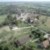 Photos aériennes de "Cours" - Photo réf. 23274 - Le village trs tendu de Frangy-en-Bresse marque la limite entre Bresse et Jura. Parcouru par de nombreux cours d'eau dont la Seille, son habitat typique n'en finit pas de sduire.