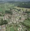 Photos aériennes de "avec" - Photo réf. 9587 - Vue d'ensemble du village avec son chteau priv.