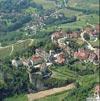 Photos aériennes de Château-Chalon (39210) | Jura, Franche-Comté, France - Photo réf. 9743 - Petit village vigneron post en sentinelle au bord du Revermont.