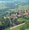 Photos aériennes de Château-Chalon (39210) | Jura, Franche-Comté, France - Photo réf. 9744 - Petit village vigneron post en sentinelle au bord du Revermont.