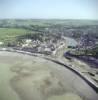 Photos aériennes de Saint-Valery-en-Caux (76460) | Seine-Maritime, Haute-Normandie, France - Photo réf. 32220 - Vue de la ville et de sa plage.