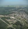 Photos aériennes de "ville" - Photo réf. 32325 - Un patrimoine historique dans un crin de verdure, compos d'une fort riche en gibiers et de la valle du Rouloir qui s'tire dans le contrebas de la ville.