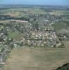 Photos aériennes de "Terres" - Photo réf. 32583 - La ville s'tend sur prs de 1300 hectares, dont 550 boiss et 600 ha de terres cultives, bords par la Seine au sud et l'Austreberthe au nord.