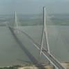 Photos aériennes de "pont" - Photo réf. 32805 - Le Pont de Normandie est un pont  haubans dans la longueur totale est de 2141m.