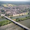 Photos aériennes de "Vieille" - Photo réf. 33144 - Le pont qui enjambe la Seine mne  la vieille ville.