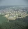 Photos aériennes de "raffinerie" - Photo réf. 33286 - La raffinerie Shell : Une usine esthétique industrielle, qui laisse apparaître des kilomètres de tuyaux, de turbine, de vannes...
