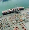 Photos aériennes de "ports" - Photo réf. 35402 - Un porte-conteneurs